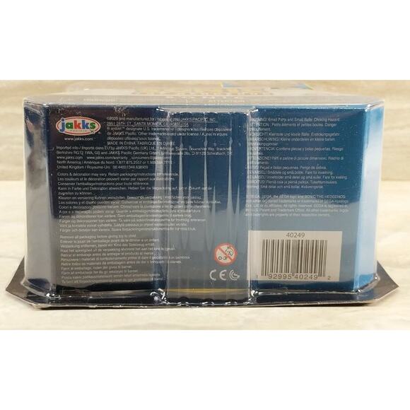 Sonic the Hedgehog 4-Inch Bendable Action Figure Wave 3 - Sonic with Soccer Ball - Picture 3 of 4